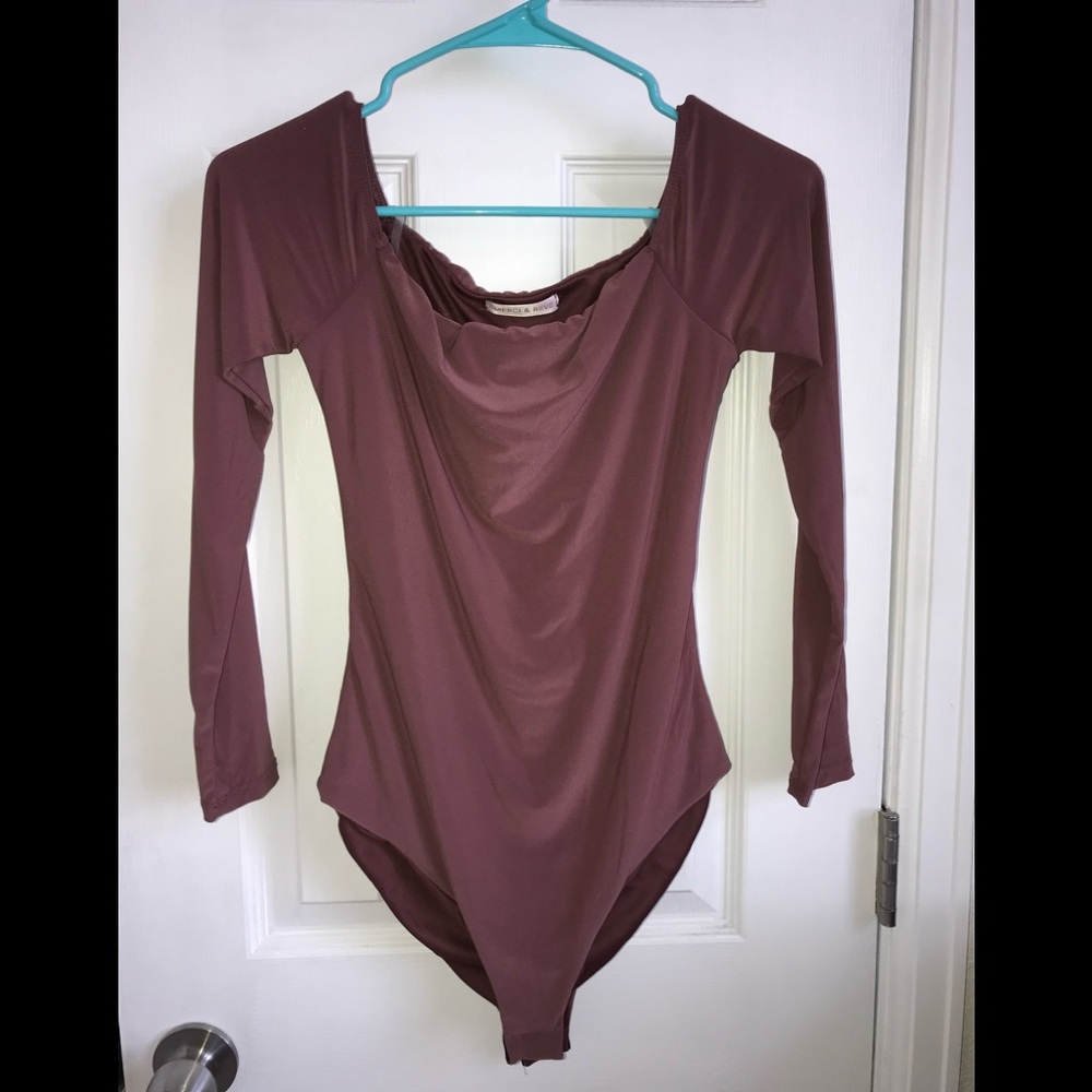 Merci & Reve Mauve/Red-Brown off the shoulder long sleeve bodysuit - medium